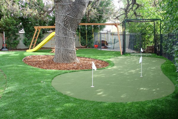 Artificial turf putting green installation in Irving, TX