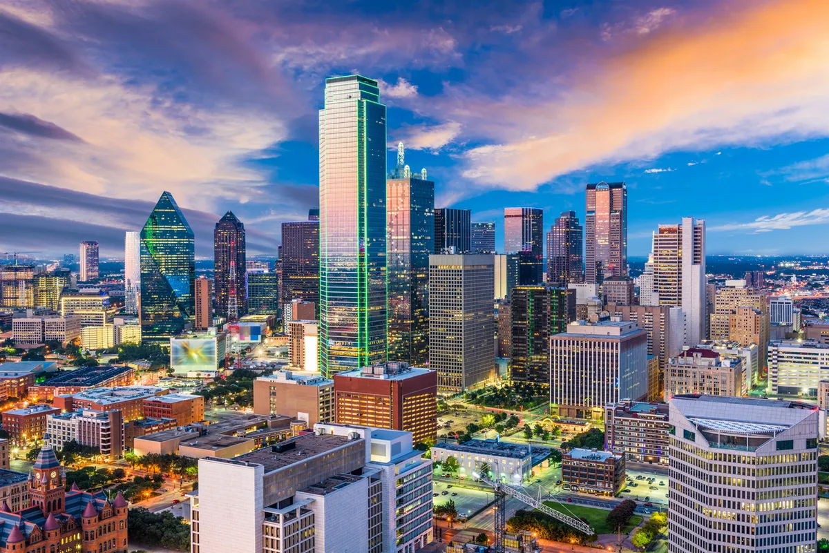 Artificial turf installation in Dallas, TX
